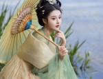 The Rise of the Offbeat Qipao:A Journey into the Essence of Traditional Chinese Elegance
