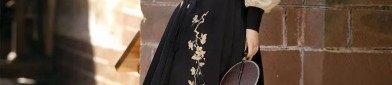 The Enchantment of a Purple Cheongsam:A Proposal of Love and Commitment