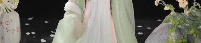 Chinese-Style Sleepwear:The Revival of Hanfu Fashion