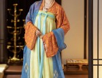 A Little Girls Hanfu Horseface Skirt and Hanfu Necklace:A Journey into Traditional Chinese Beauty
