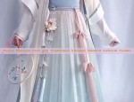 Peach Blossom Fish and Traditional Chinese Hanfu:A Cultural Fusion