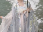 The Splendor of Hanfu and Jin Style in the Northern and Southern Dynasties