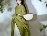 小个子也能穿旗袍，短款旗袍裙的魅力与搭配