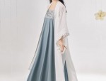 Embracing Elegance:The Allure of Sleeveless Black Cheongsam