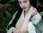 The Charm of Cheongsam-Style Half Skirts:A Cultural Icon in Fashion