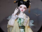 The Elegant Combination of a Horseface Skirt with a High-End Top