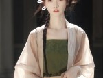 Winter Headwear in Ming-Style Hanfu:A Traditional Elegance