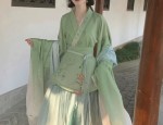 Petite汉服女子的夏日风采，汉服穿搭指南与时尚启示