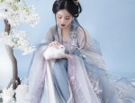 The Splendid Charm of ShuixiúWater Sleeve)in Traditional Chinese Hanfu Costumes