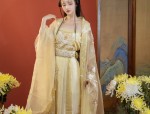 The Evolution of Traditional Chinese Restaurant Workwear:The Incorporation of Hanfu Fashion