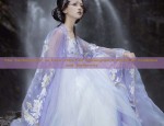 The Enchantment of Lace Fish-Tail Cheongsam:A Blend of Tradition and Modernity