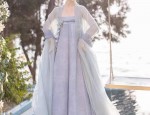 The Elegant Combination of Corset Top and Horseface Skirt