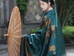 Elite Reimagining of Traditional Cheongsam:A Summer Fashion Statement