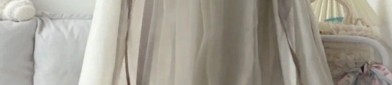 A Little Girl in Ming-Style Hanfu with Cloud-Inspired Yijian 云肩)