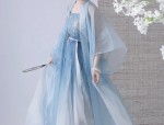 Dance of the Red彼岸花 in Traditional Hanfu:An Insight into Classical Chinese Dance