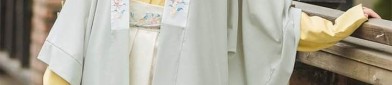 Designing the Perfect Top to Match a Horseface Skirt:A Guide to Creating a Cross-Over Collar Blouse