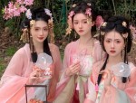 The Splendor of the Flower Concubine in Hanfu,Across the Ethereal Desert