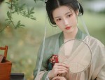 Gorgeous Cheongsam Elegance at High-End Performances:A Closer Look