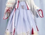 Zhou Xuns Journey into Traditional Chinese Hanfu Fashion