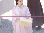 The Rise of Hanfu Fashion:A Guide to Waist-Length Robes and Their Anti-Falling Devices