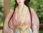Camellia Splendor:The Elegance of a Horse-Face Skirt
