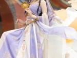 Summer in a Cheongsam:The Elegance of Traditional Chinese Dress