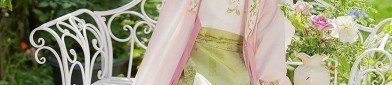 Cherry Blossom Hanfu Fashion:Embracing the Chest with the Beauty of Sakura