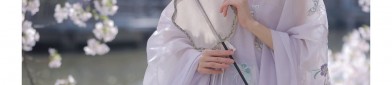 The Tale of Gu Xian:Women in Hanfu Inspired by the Splendid Beauty of Mountains and Rivers