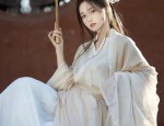 The Splendor of Hanfu in the Unwitting Pavilion