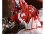Elegant Embroidery in Traditional Horseface Skirt:A Journey into High-End Fashion Customization