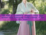 The Rise of Traditional Elegance:Junior High School Girls Embracing Hanfu Fashion in Ancient Style