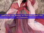 Embracing Modernity in Retro-Style Cheongsam with Reversed-袖 Sleeve and Youthful Charm
