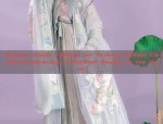 Cloud Clock Tower and the Splendor of Traditional Hanfu Fashion