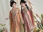 The Splendid Charm of ShuixiúWater Sleeve)in Traditional Chinese Hanfu Costumes