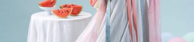 White Splendor:The Splendid Charm of Hanfu in Modern Times