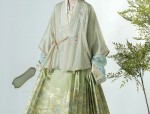 The Journey of a Plus-Size Hanfu Student