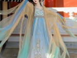 Modern Commuters Guide to Wearing Traditional Hanfu Shirts to Work