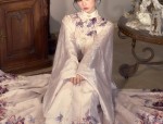 The Charm of Short-Style Hanfu Overlays with Lightweight Silky Fabrics