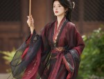 The Intricacies of Hanfu Costumes in the Game of Silk Thread Dance