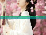 The Splendor of Hanfu:A Girl Childs Headdress Transforms Traditional Elegance