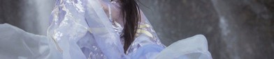 The Elegance of Cheongsam-Inspired Chinese-Style Gowns for Wealthy Women