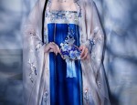 The Enchantment of the Horseface Skirt:A Love Letter to Traditional Chinese Clothing