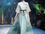 The Original Hanfu of Wind and Moon:A Tale of Misty Rain