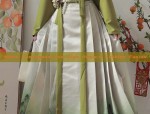 White Cheongsam and High Heels:A Fashion Fusion