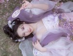 Cheongsam-Inspired Wigs and Clutch Bags:A Blend of Tradition and Fashion