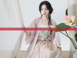 Reinventing the Qipao Hanfu for Modern Girls:The Evolution of Traditional Chinese Dress