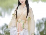 The Splendor of Traditional Chinese Style:The Red Horseface Skirt