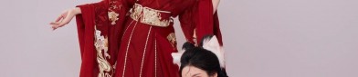 The Ancient Hairpiece:A Womans Glory in Traditional Costumes