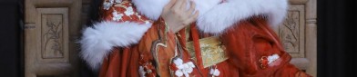 The Art of Qipaos Edge Trimming and Border Embroidery