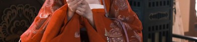 The Splendor of Red Ribbons in Traditional Hanfu Fashion